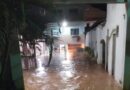 Barragem rompe e inunda bairro em Wenceslau Guimarães