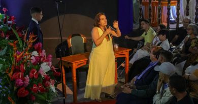 Prefeito Marcos Medrado prestigia lançamento do livro “Valença da Bahia – Origens e Raízes”