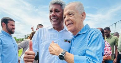 Prefeito Marcos Medrado acompanha governador Jerônimo Rodrigues em Cairu e garante início de obras importantes para Valença