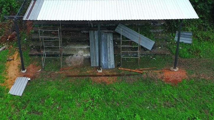 Prefeitura de Valença valoriza o esporte e garante cobertura da arquibancada na Praça de esportes Henrique Pereira