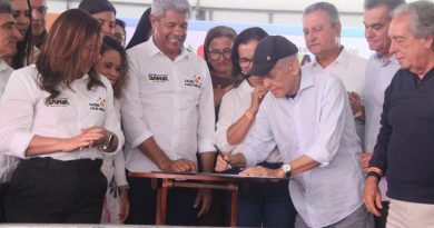 Governador Jerônimo Rodrigues assina Ordem de Serviço para o início da construção do Hospital e Maternidade Regional Costa do Dendê e anuncia outros investimentos para Valença