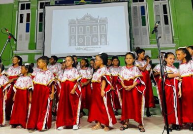 Cantata de Natal da Prefeitura de Valença emociona público com noite de música, fé e celebração