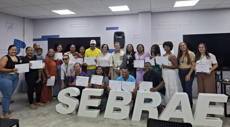 Valença entrega certificados a 90 profissionais e amplia preparo para o turismo